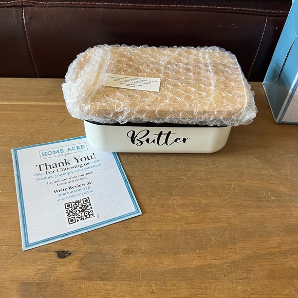 Home Acre stainless steel butter dish. Holds two cubes. Measures 6”x4”x2.5” - Picture 3 of 5